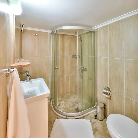 Vila Sunshine, Peninsula