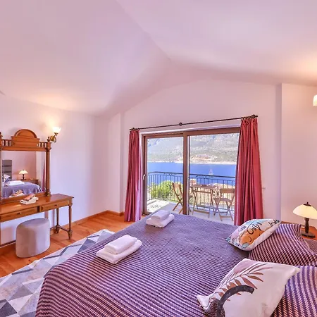 Sunshine, Peninsula Vila *