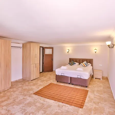 Sunshine, Peninsula Vila Kaş