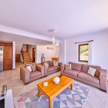 Vila Sunshine, Peninsula