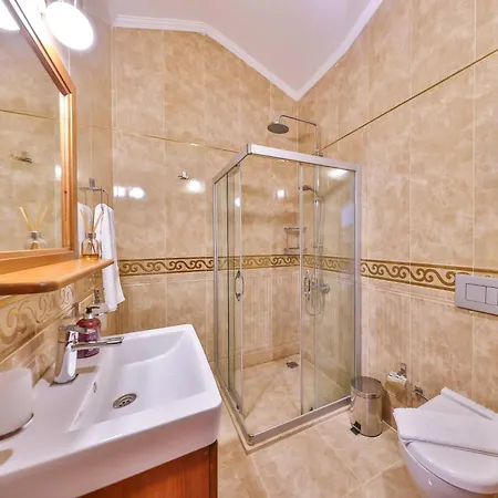 Sunshine, Peninsula Vila Kaş