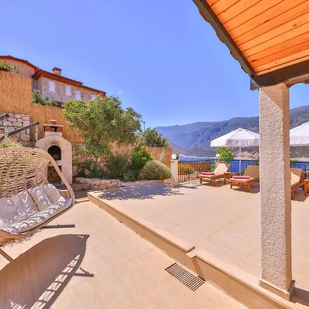 Sunshine, Peninsula Villa