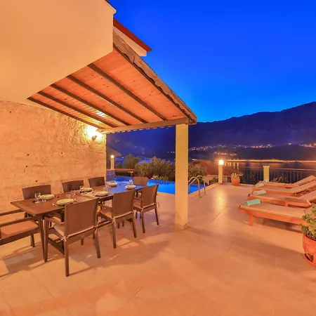 Sunshine, Peninsula Vila *